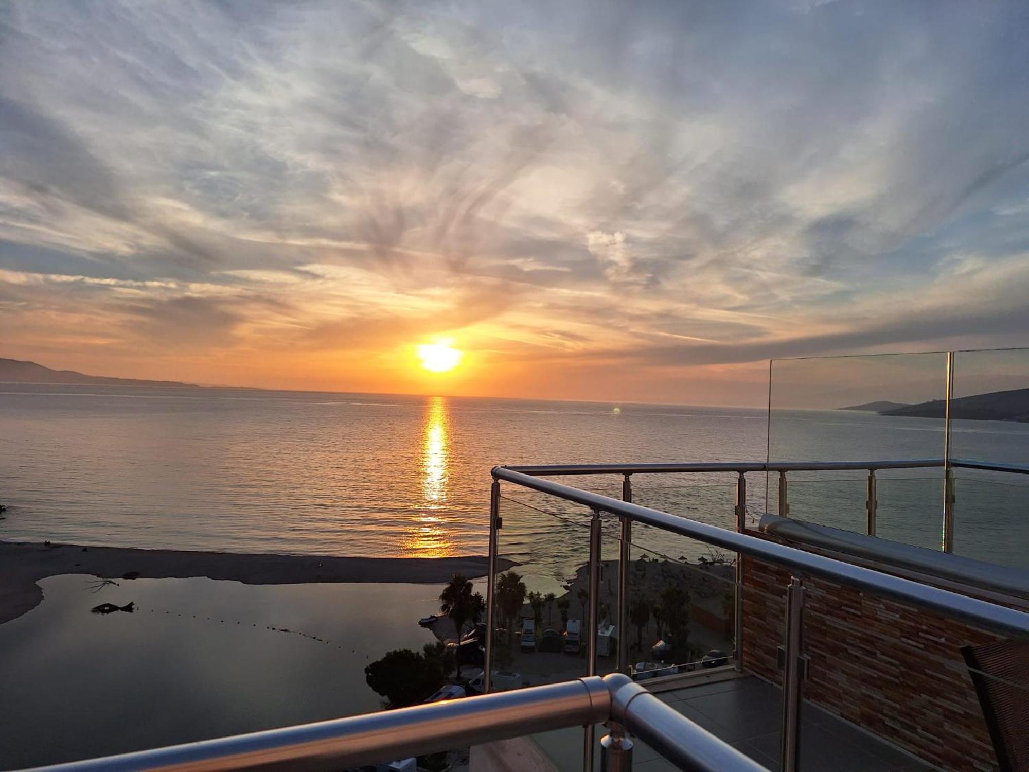 Sadet'S Penthouse Saranda Apartment ภายนอก รูปภาพ