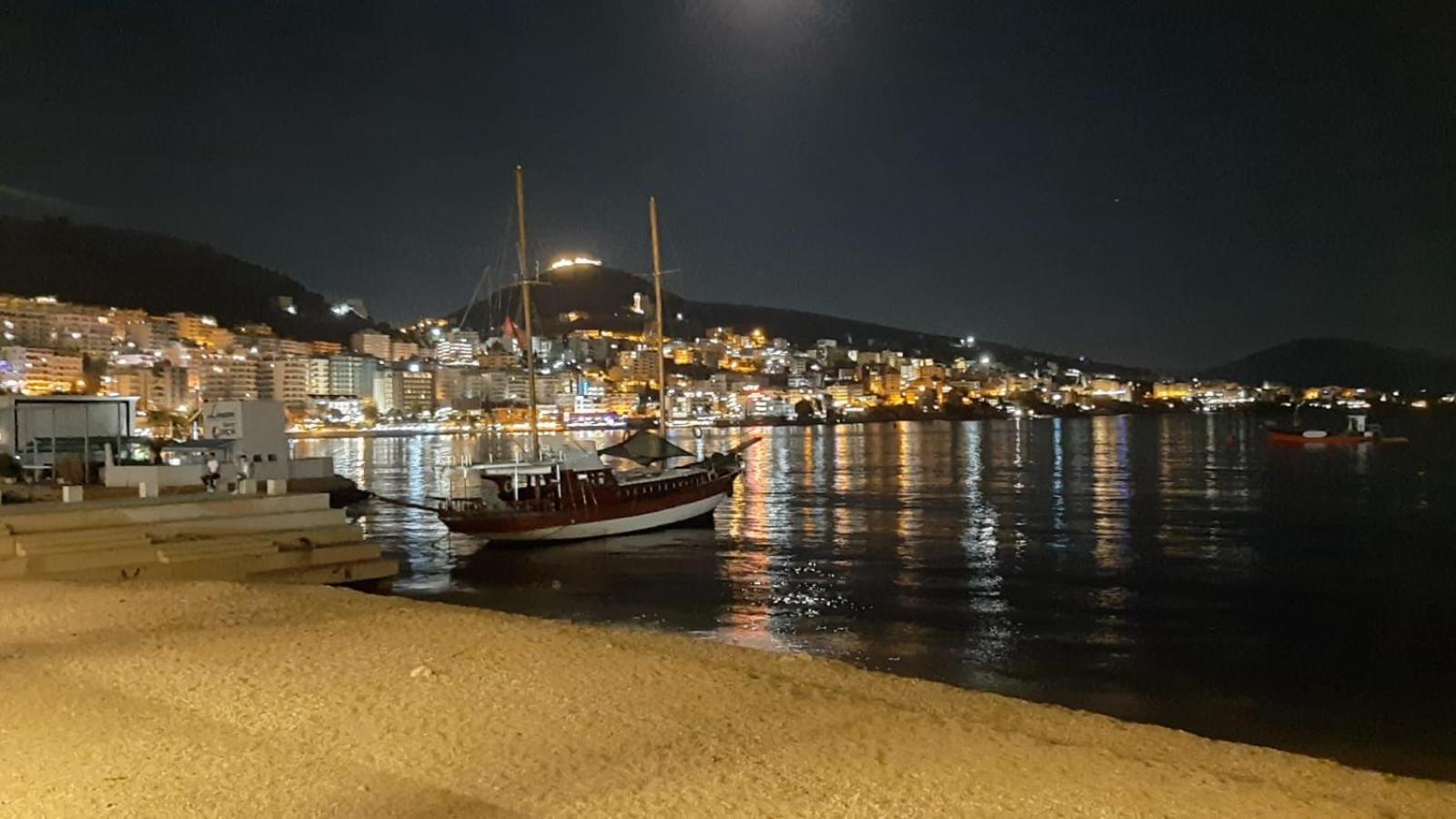 Sadet'S Penthouse Saranda Apartment ภายนอก รูปภาพ